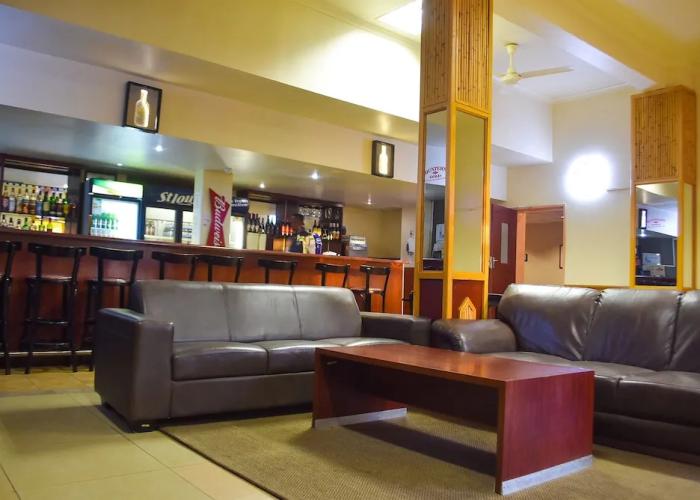 Cresta Botsalo Hotel