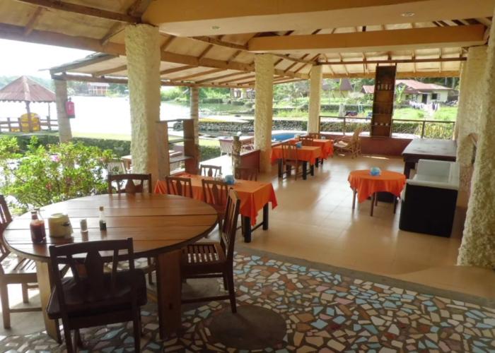 Tuk Tuk Timbul Bungalows