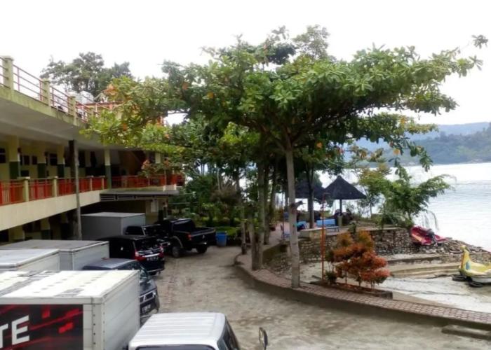 Pandu Lakeside Hotel Parapat - Toba Lake