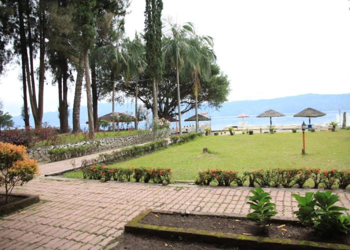 Pandu Lakeside Hotel Tuktuk
