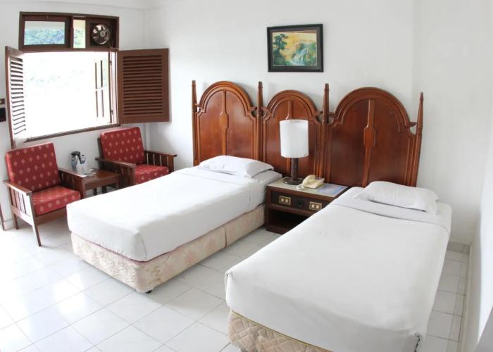 Danau Toba International Cottage