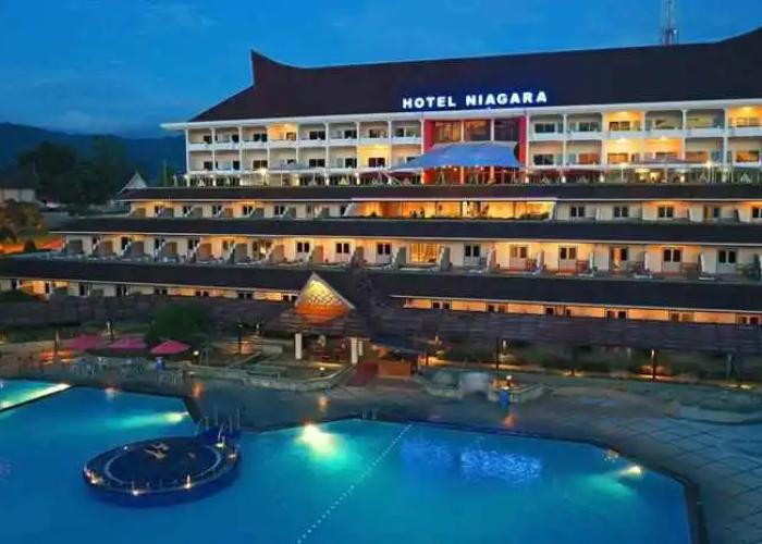 Niagara Hotel Lake Toba & Resorts