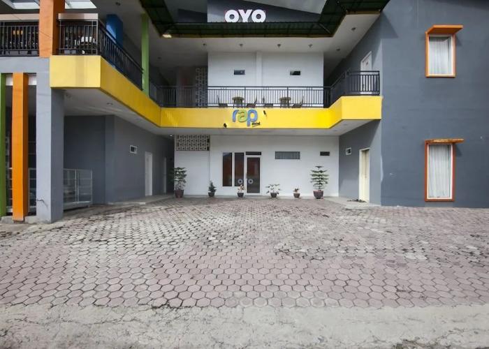 OYO 1095 Rap Hotel