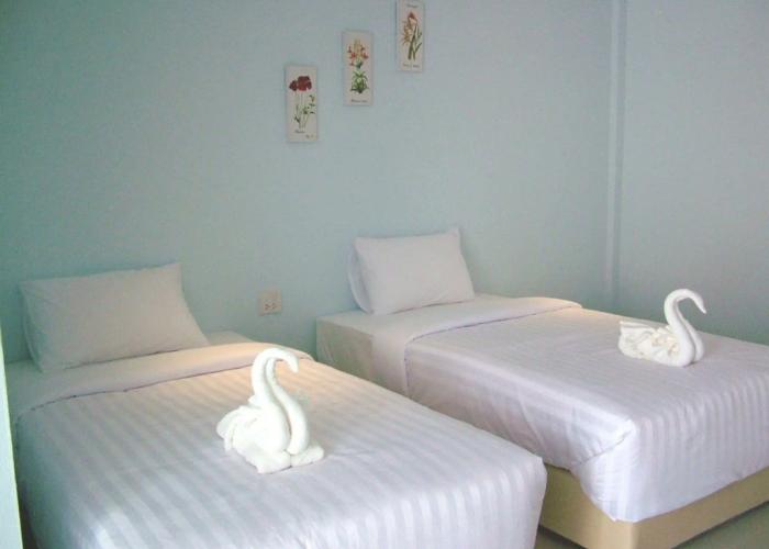 Lake Scene Resort