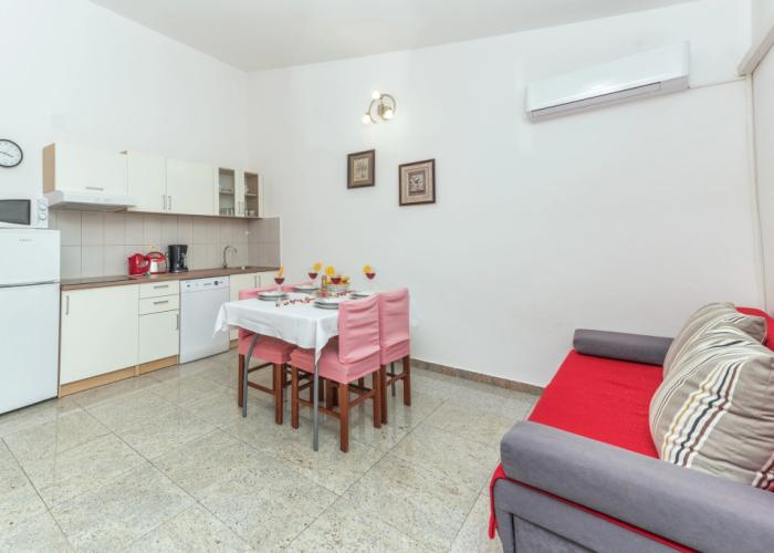 Cherry Apartment With Sea View