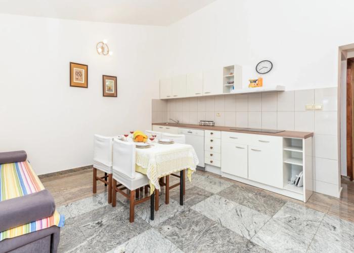 Orange Apartment Sea View