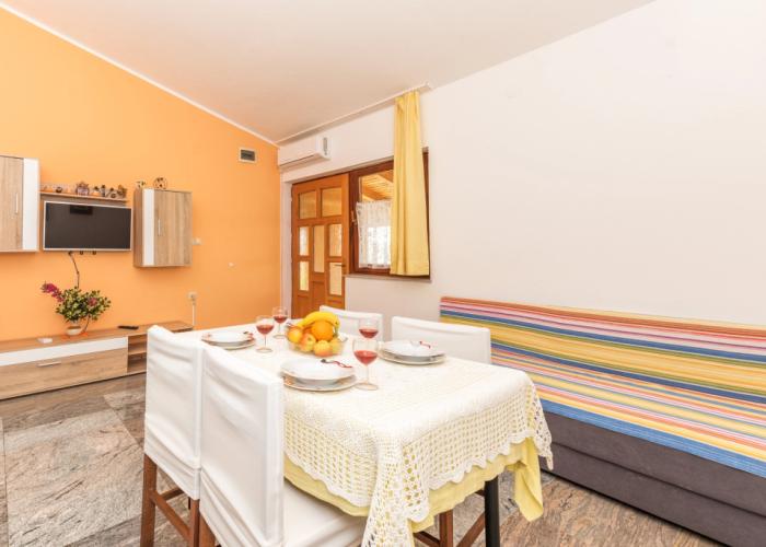 Orange Apartment Sea View