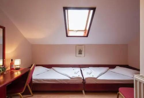 B&B Garestin