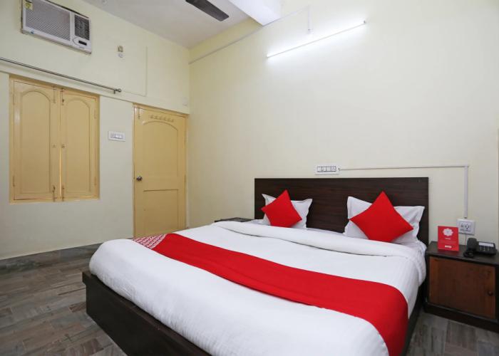 OYO 26808 Shree Ram Residency