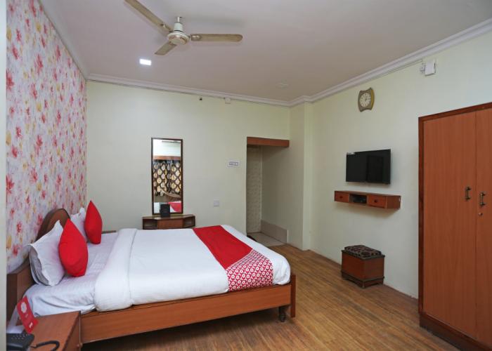 OYO 26808 Shree Ram Residency