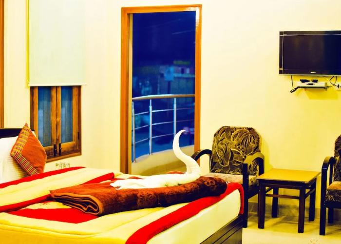 Shivalik River Retreat