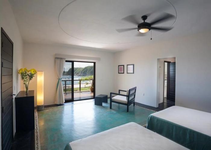 Manta Raya Hotel