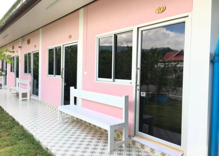 Ban Suan Kru Kob