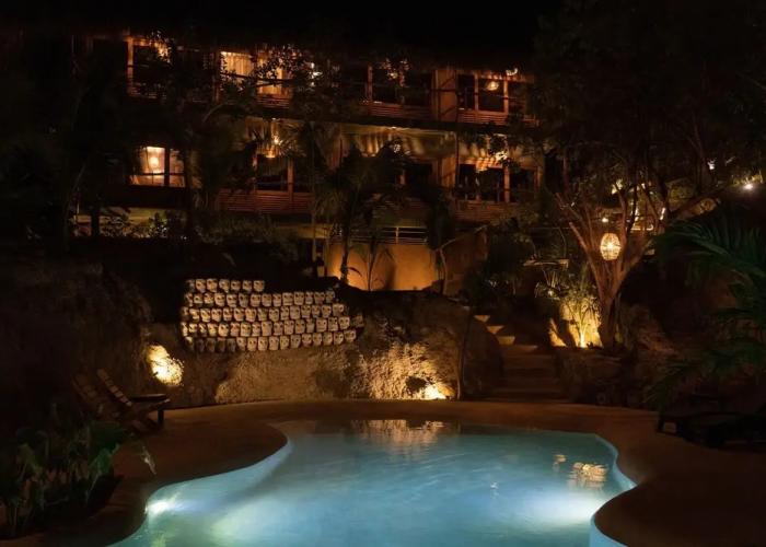 Cocos Hotel