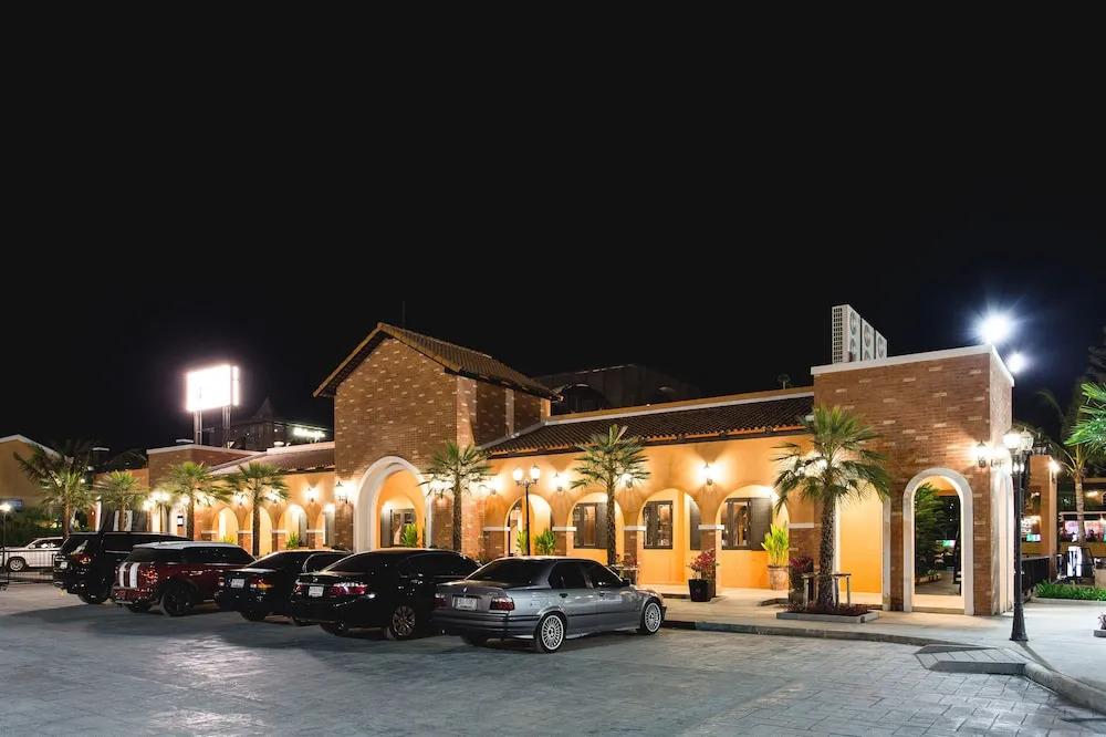 фото The Verona at Tub Lan (SHA Certified)