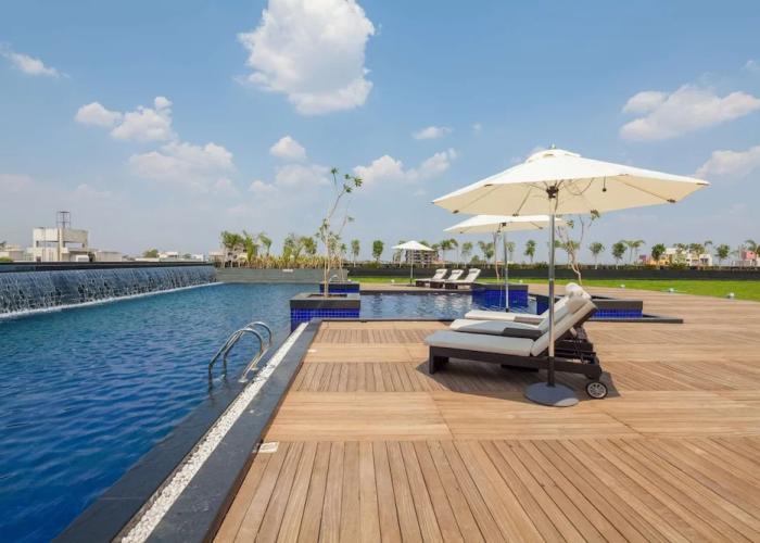 Balaji Sarovar Premiere Solapur