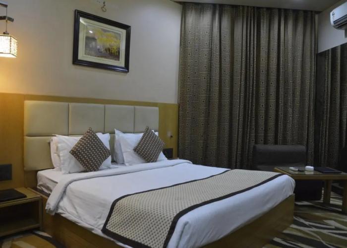Hotel Surya Executive