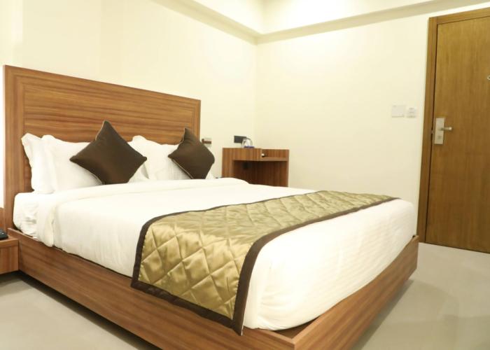 Kyriad Hotel Solapur