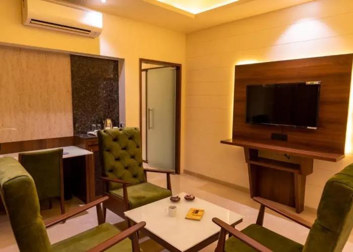 Hotel Pratham