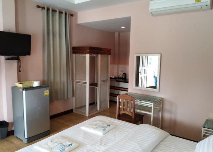 Pirom Lake And Resort