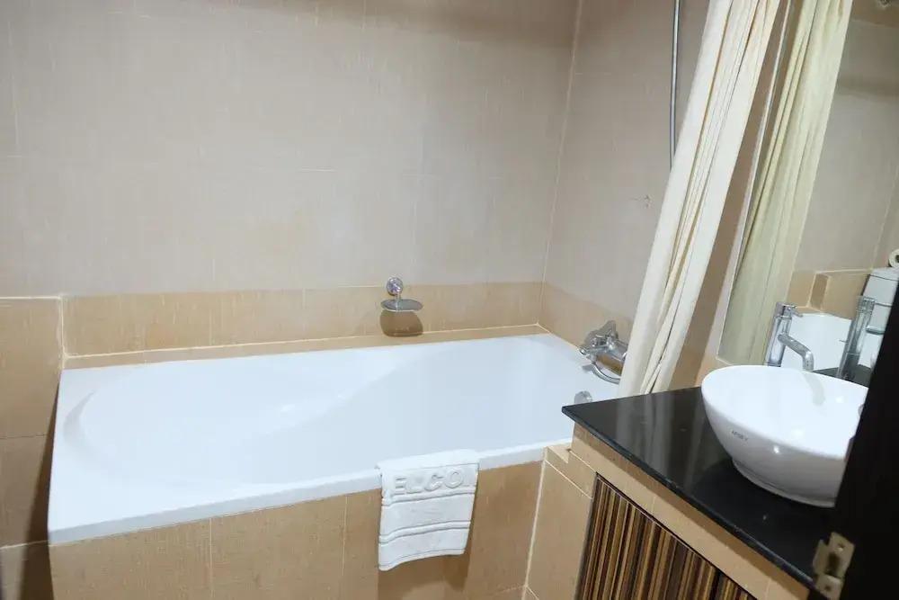 фото Eastpana Executive Residence 304 Prachinburi