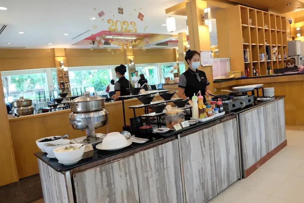 фото Eastpana Executive Residence 304 Prachinburi