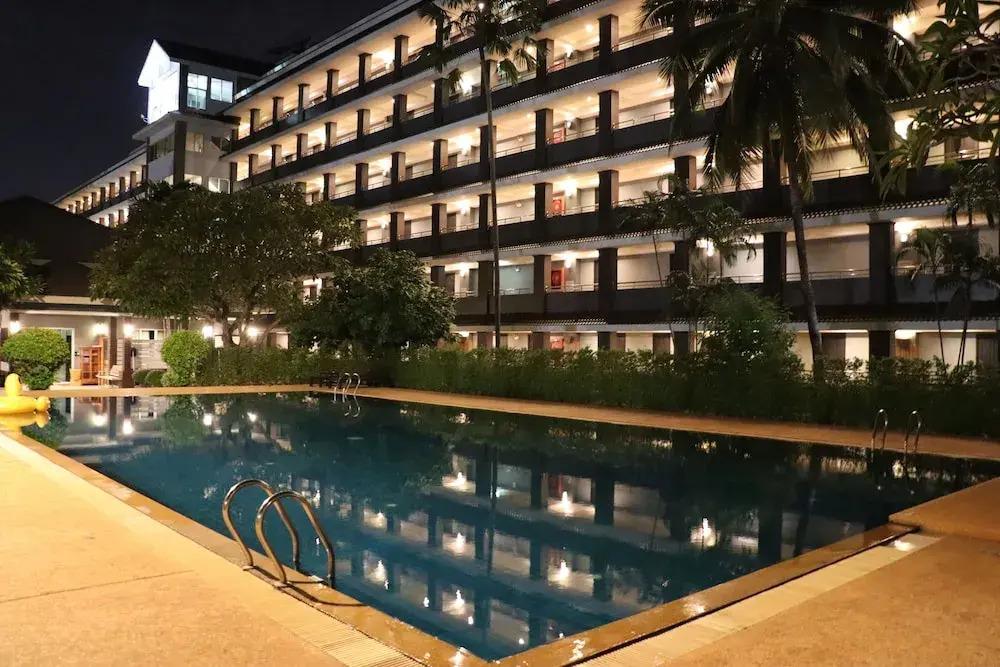 фото Eastpana Executive Residence 304 Prachinburi