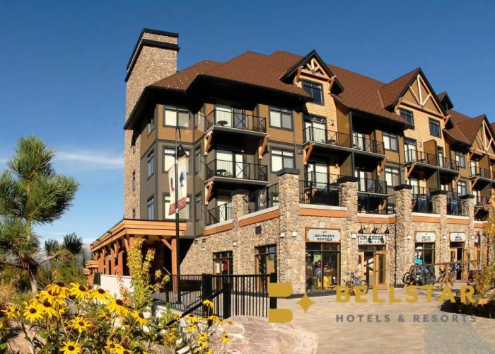Glacier Mountaineer Lodge