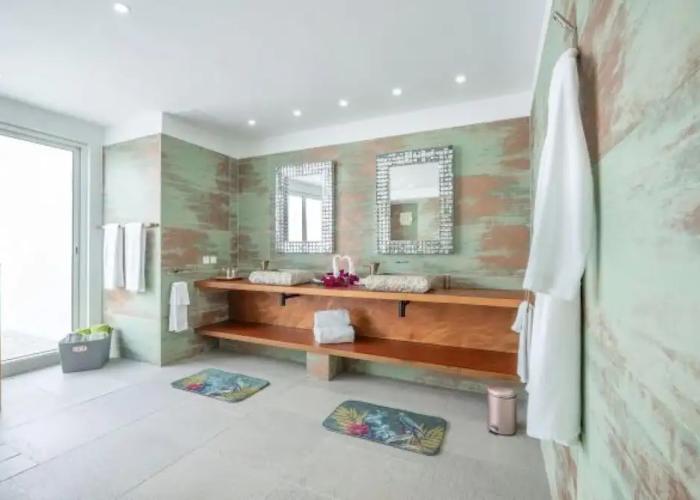 La Perla Bianca - 1 BR Beachfront Luxury Villa Offering Utmost Privacy