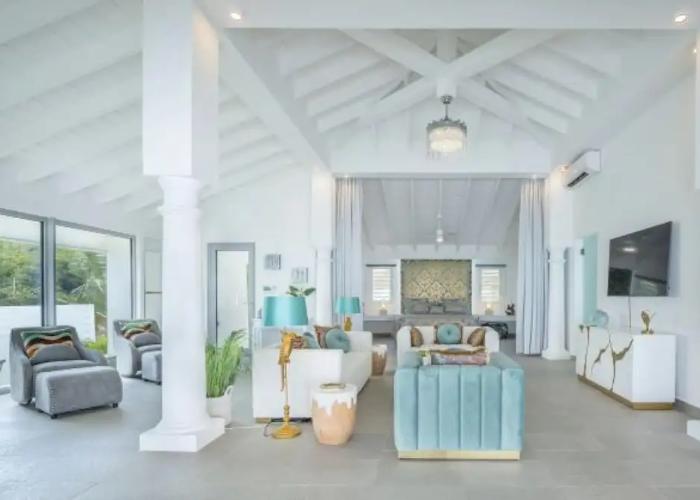 La Perla Bianca - 1 BR Beachfront Luxury Villa Offering Utmost Privacy