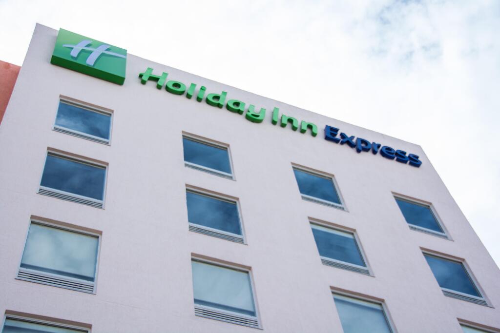 Holiday Inn Express Guadalajara Aeropuerto by IHG