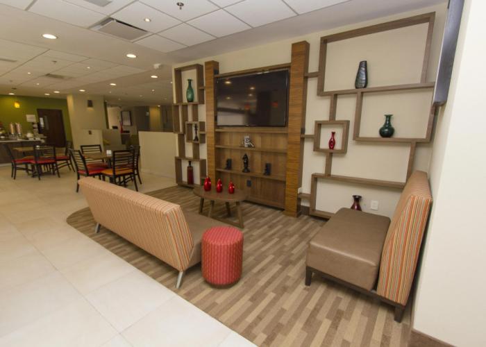Holiday Inn Express Guadalajara Aeropuerto by IHG