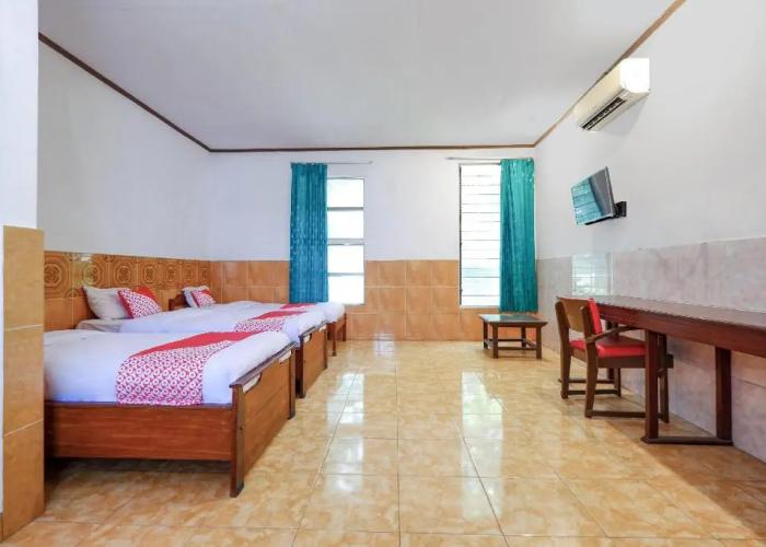 OYO 2855 Sartika Hotel Pati