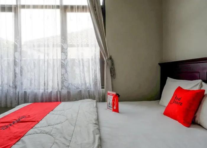 RedDoorz Syariah near Menara Kudus