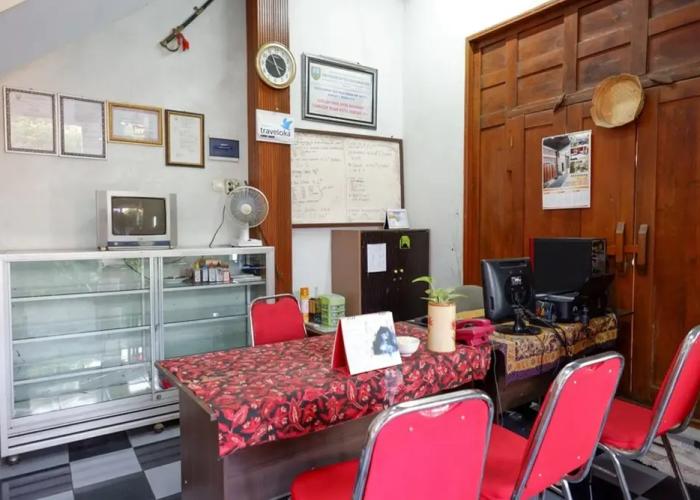 RedDoorz Syariah near Menara Kudus