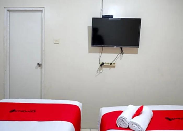 RedDoorz near Ahmad Yani Monument Park Kudus