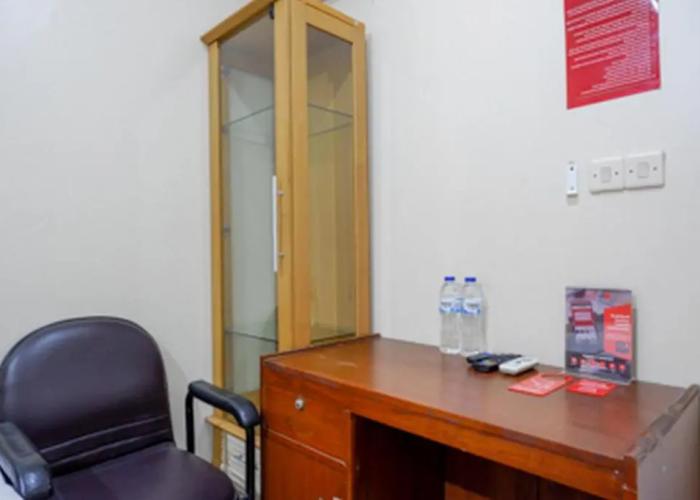 RedDoorz near Ahmad Yani Monument Park Kudus