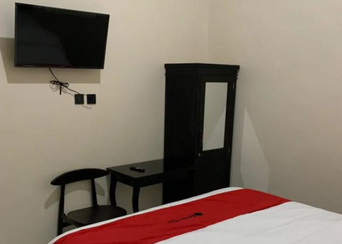 RedDoorz Syariah near Kawasan Simpang Lima Pati