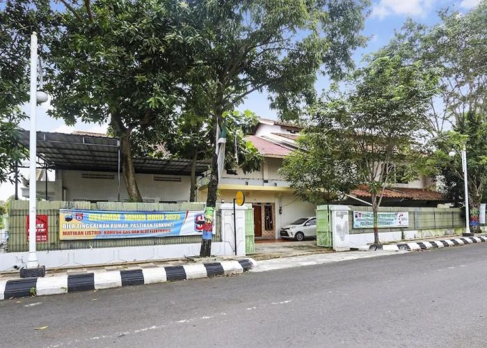 SPOT ON 90744  Alika Homestay