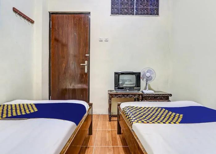 SPOT ON 90744  Alika Homestay