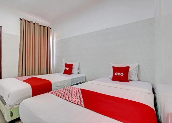 OYO 93011 Hotel Griya Lestari Pati 2