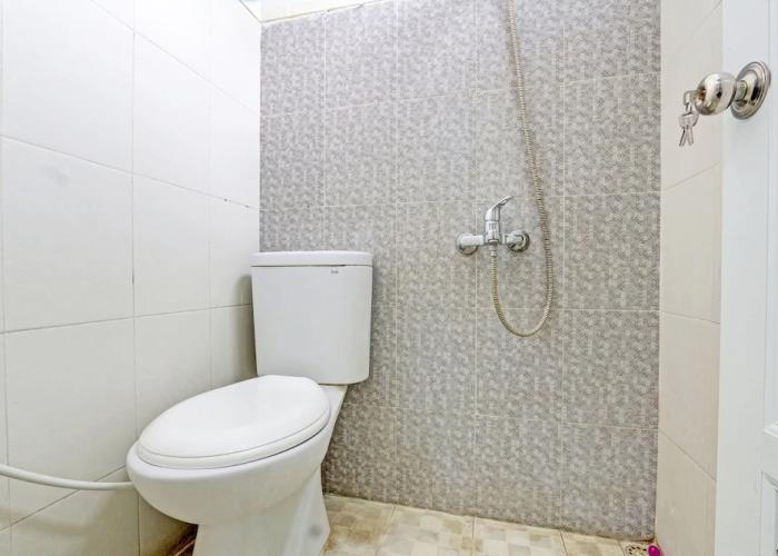 OYO 93011 Hotel Griya Lestari Pati 2