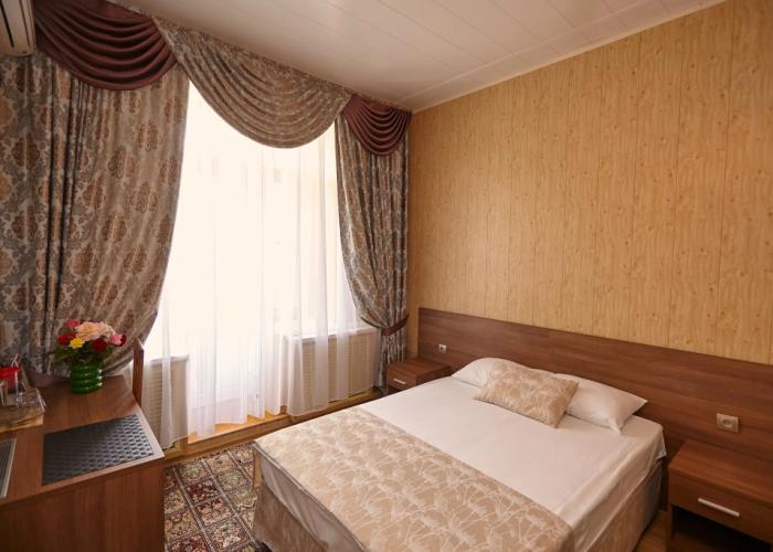 Tsentral'naya Hotel