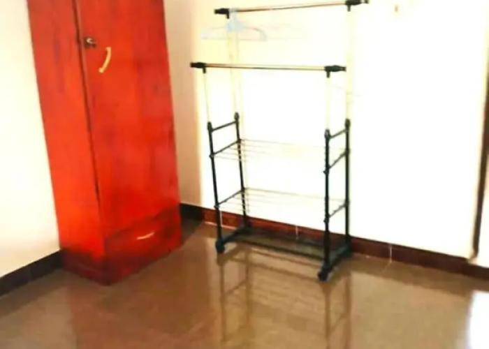 zanzllywood hotel and apartments