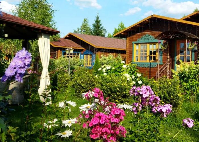 Divny Dvorik Park & Spa Hotel