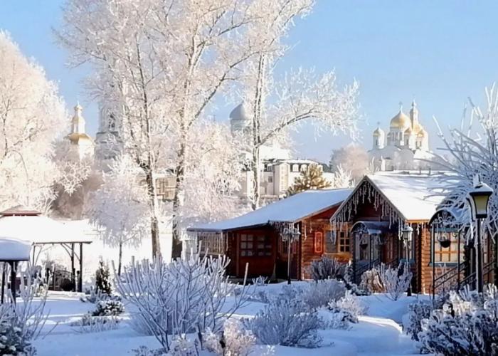 Divny Dvorik Park & Spa Hotel