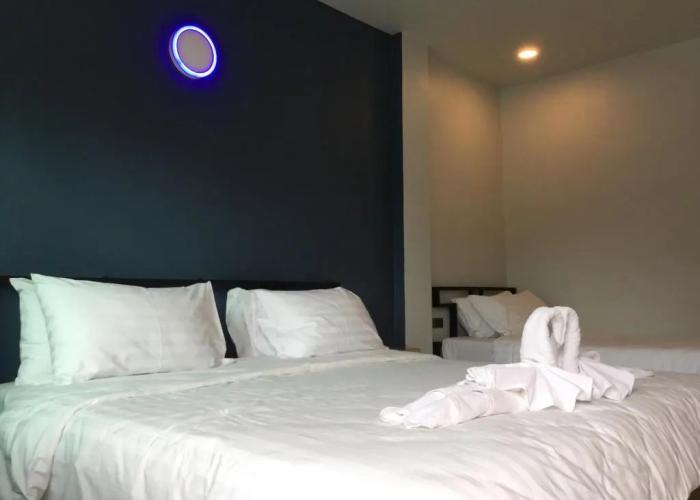 Chan place Hotel