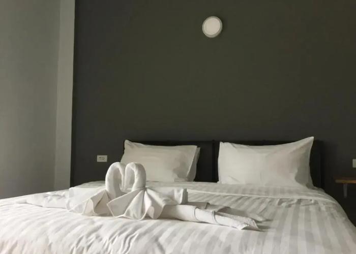 Chan place Hotel