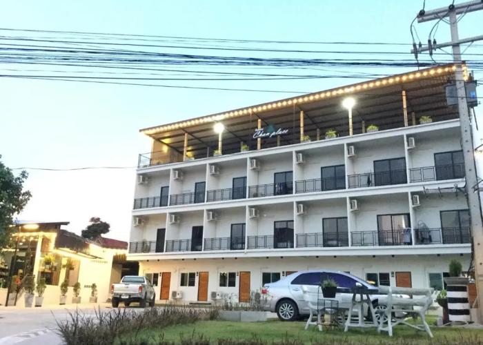 Chan place Hotel