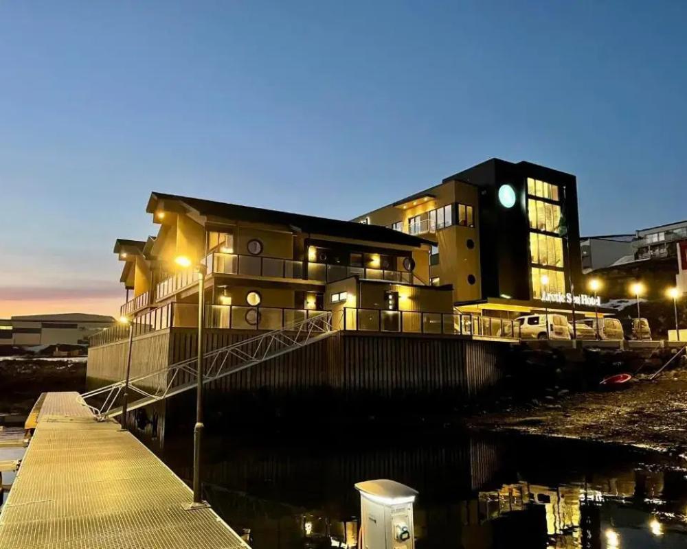 Arctic Sea Hotel